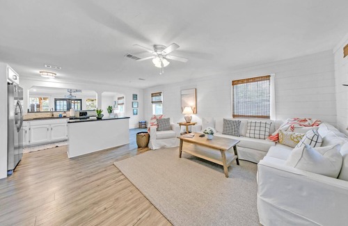 Gulfview Heights House | Booking fall No crowds Gulf place area close to beaches/Goatfeathers Pet ok