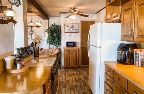 Beaver Shores House | Booking Fall NOW+Beaver Lake Waterfront+Hot Tub