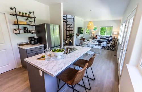 Port Angeles East House | Booking Fall Now! Gorgeous View Home, Beach and ODT + Hot Tub + Dog Friendly