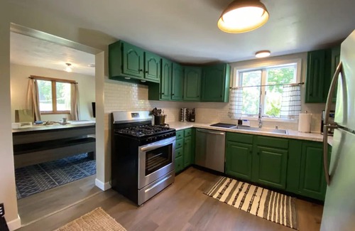 Lake View House | ~Booking for Bills Season~ 3B 2BATH Wanakah Heights Lakeside Home