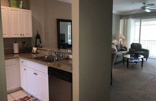 Naples Condo | Booking Jan-April 2026 NOW! Lely 2BR 2BATH +Den Lely Golf & Swim Condo! A+