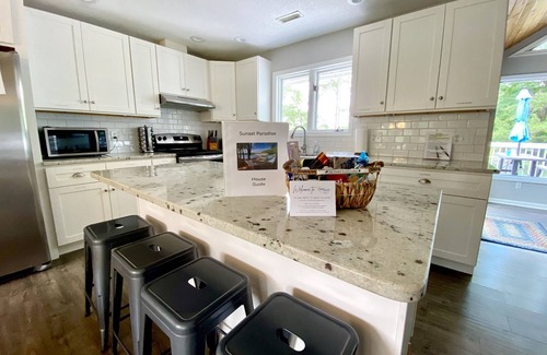 Henrico House | Booking Special-$500 Boat Rental, Lakefront, Family/Pet Friendly, Flat Lot