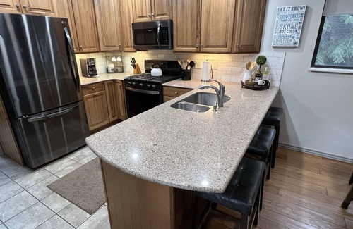 Park City House | BOOKING SUMMER 2025! BIKING, HIKING, PICKLEBALL AND MORE!