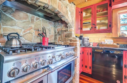 Homosassa Cabin | *Booking Summer* Nature Cabin & Bunkroom-HOT TUB, Grill, Fire Pit