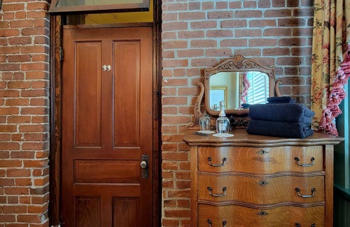 Historic Railroad District House | BookStayHop - Peerless Hotel~ Guest Room 6~ Downtown Ashland