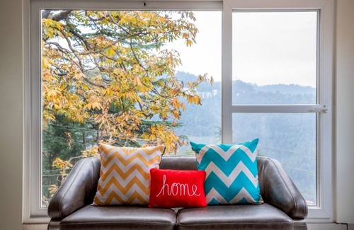 Shimla Cottage | Boom Stays-Mountain Memories
