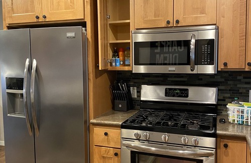 Janesville House | Boomerang Home Rentals - # 4au-L