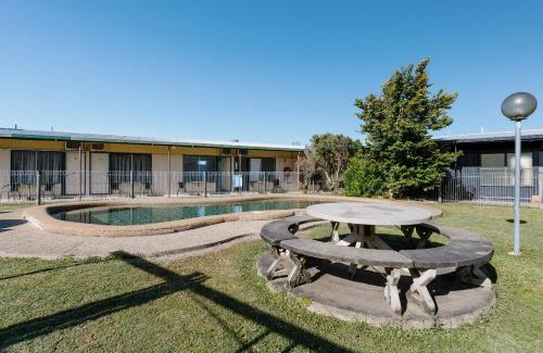 West Mackay Hotel | Boomerang Hotel