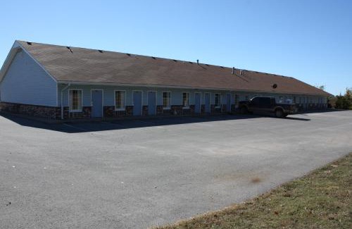 Drumright Hotel | Boomtown Inn