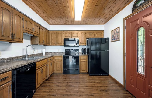 Sunrise Beach House | Boondock Bliss - Lakefront, private dock sleeps 15!