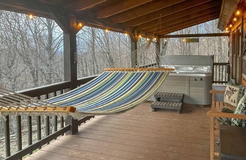 Zionville Cabin | Boone area Cabin with Hot Tub. Pet friendly!