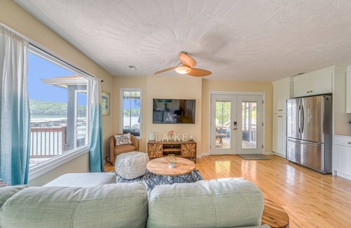 Lynn Garden House | Boone Lake House near Marina TriCities Airport