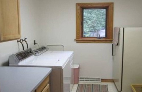 Steuben Cabin | Boot Lake Retreat Cabin - Stunning Lake View