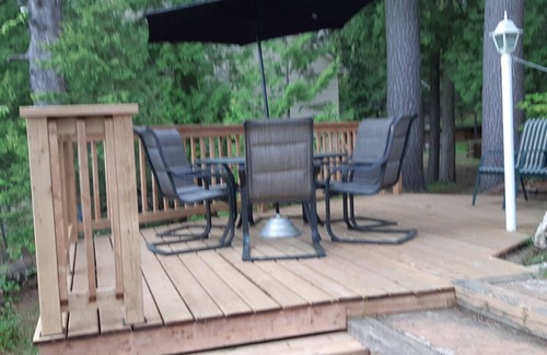 Faraday Cottage | BOOTH LANE - 3 Bedroom Waterfront Cottage: nAVAILABLE:nJULY 26TH-AUGUST 2ND!