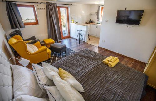 Pazmand House | Borárium Vendégházak - Zen-gő Ház
