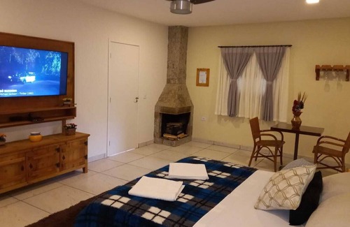 Sao Bento do Sapucai Apartment | Bora Bora Accommodation - Master Suite