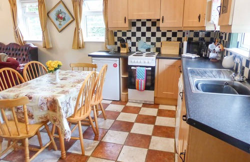Naas Cottage | BORAHARD LODGE, family friendly in Newbridge, County Kildare