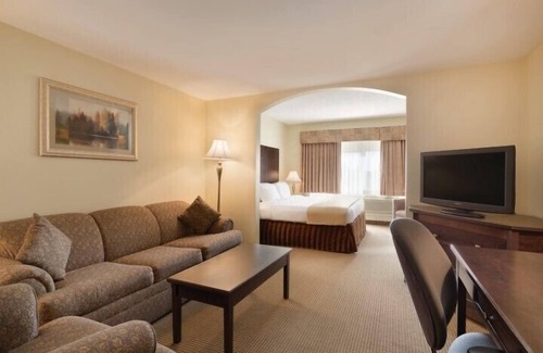 Lloydminster Hotel | Border Inn and Suites Lloydminster