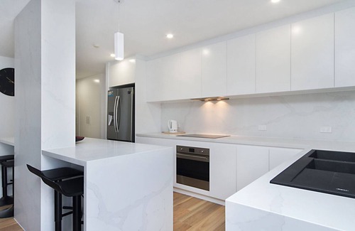 Tweed Heads Apartment | Border Terrace Unit 6 close to beaches, shopping and clubs in Coolangatta & Tweed Heads area