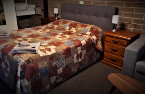 Tatiara Hotel | Bordertown Motel