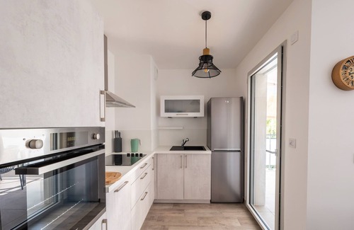 Sainte-Anne Apartment | Borely - One Bedroom Apartment, Sleeps 4