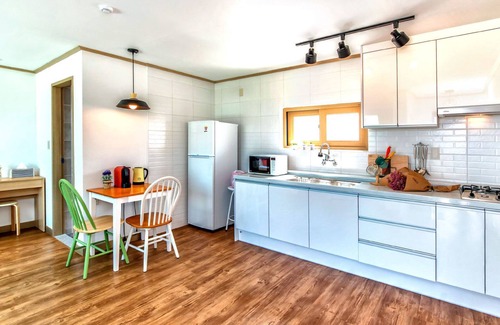Andeok Apartment | Boreum Pension