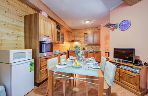 Borgata Sestriere Apartment | Borgata Family Studio Ski In Ski Out 300m, Sestriere, Italy