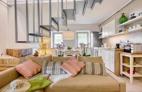 Fabriano House | Borgo Canapegna - Casa Rossa