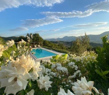 Castelraimondo Bed & Breakfast | Borgo Crispiero