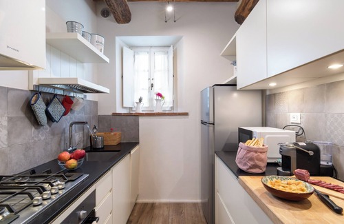 Simignano House | Borgo dei Fondi/Il Forno – Ground Floor/ Modern Comfort and Tuscan Charm