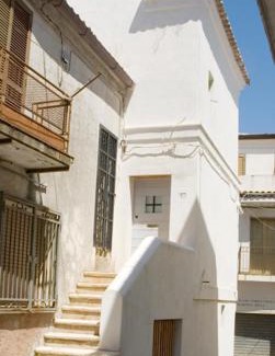 Strongoli House | BORGO PETELIA, Casa Castiglione, Antica casa su due piani con scala esterna