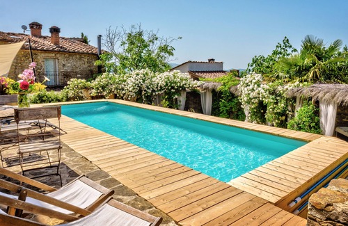 Ponte Buriano Villa | BorgoMarcena - Imperfect luxury retreat