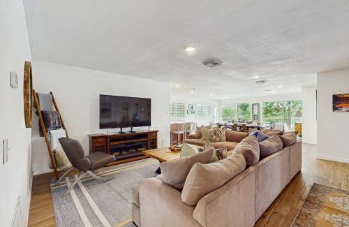 Kingsland House | Born Country
