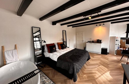 Zwolle City Centre Bed & Breakfast | Borrel & Bed Onder zeil