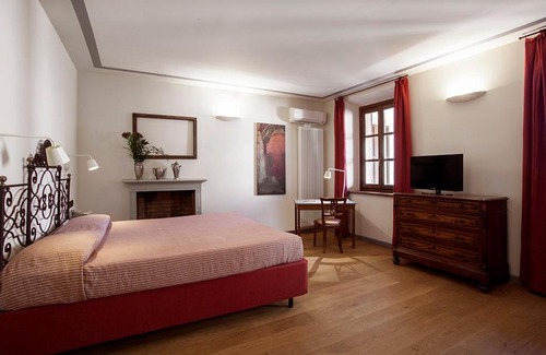 Vimercate Bed & Breakfast | Borromeo Rooms Bed & Living