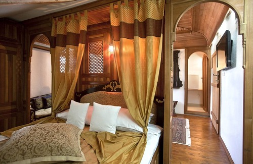 Mostar Hotel | Bosnian National Monument Muslibegovic House