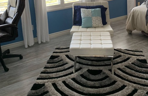 Las Vegas House | Bossey Blue Moon