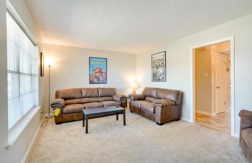 Bossier City House | Bossier City Townhome with Patio and Outdoor Dining!