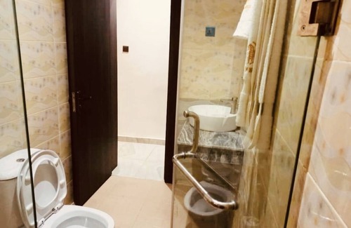 Obosi Hotel | Boston Hill Resort & Hotel Ltd