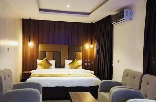 Obosi Hotel | BOSTON HILLS RESORT & HOTEL LTD