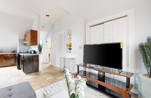 West Street - River Street House | Boston’s Convenient Gem