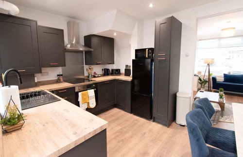 Droylsden House | Boswell - 3 Bedroom House in Audenshaw