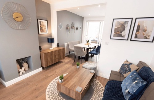Droylsden House | Boswell - 3 Bedroom House in Audenshaw