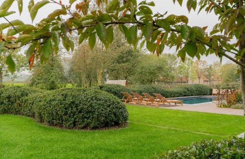Oostkamp Villa | Botanic Experience Holiday House
