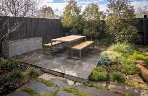 Kyneton House | Botanica House - Your Kyneton Oasis