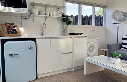 Chinatown Cottage | Botany Downs Garden Unit
