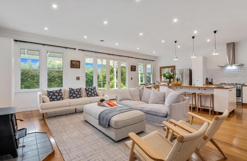 Spring Creek House | Botham's Beauty - Blenheim Holiday Home