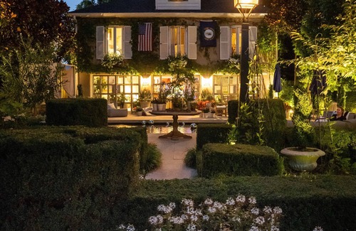 Lexington House | Botherum Carriage House, Garden Lovers Delight