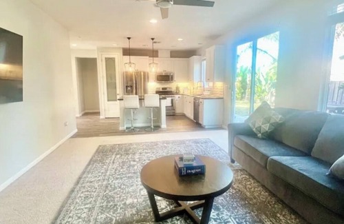 Fairfield House | Bottle rock getaway