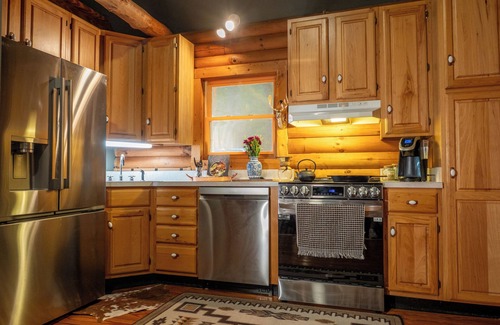 Bent Mountain Cabin | Bottom Creek Cabin